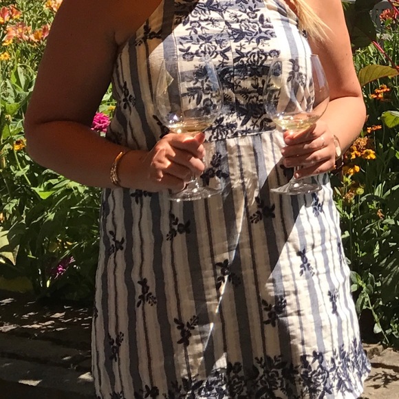 Francesca’s summer dress - Picture 1 of 4